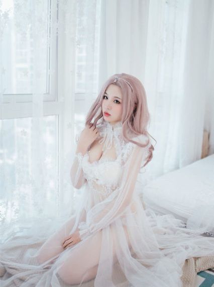 欧美萝莉模特图片_1080P完整在线观看